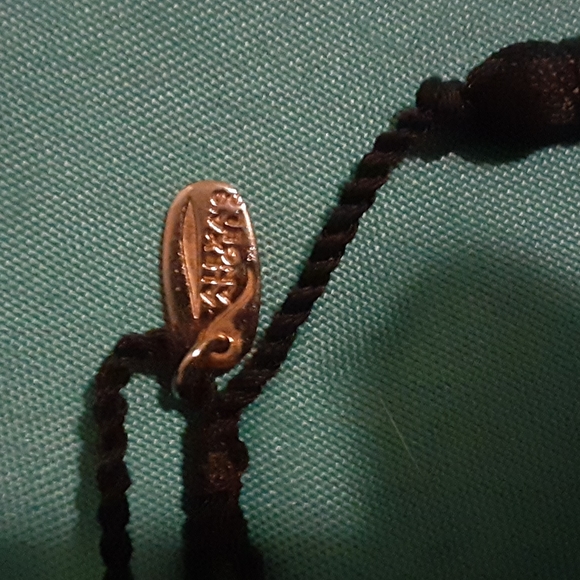 ALEXA'S ANGELS  GOLD & BLACK BEADED BRACELET - Picture 7 of 7